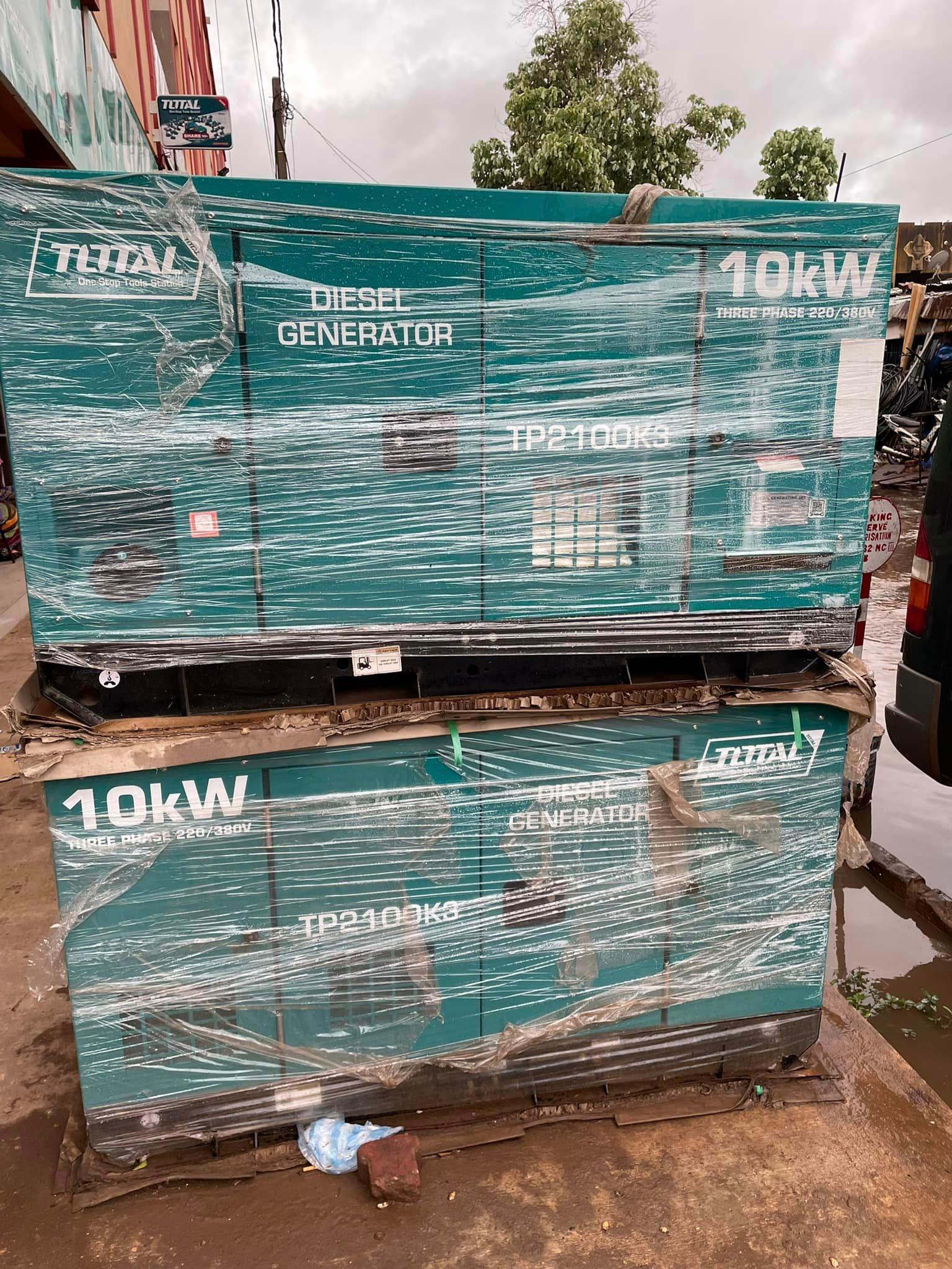 MÁY PHÁT ĐIỆN ĐỘNG CƠ DẦU 12.5KVA TOTAL TP2100K3 - HÀNG CHÍNH HÃNG