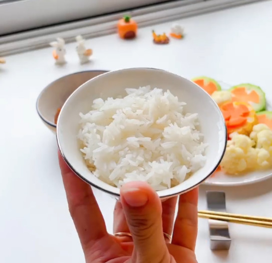 Gạo ST25 Hoa Lúa túi 2kg - Dẻo nhiều, mềm cơm, thơm đặc trưng (Sản phẩm mới)