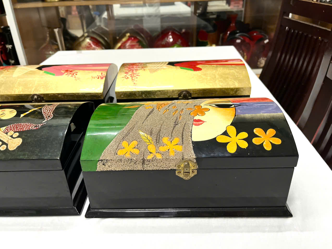 Hộp nữ trang 2 tầng nắp cong Sơn Mài Cao Cấp Thanh Bình Lê đựng đồ trang sức, vật dụng nhỏ xinh, làm quà tăng,...