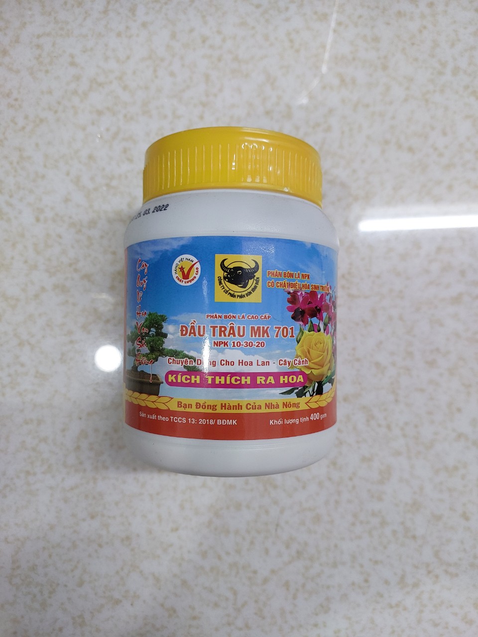 Phân Bón Lá Đầu Trâu 701 (NPK 10-30-20) Kích Ra Hoa hủ 400gr