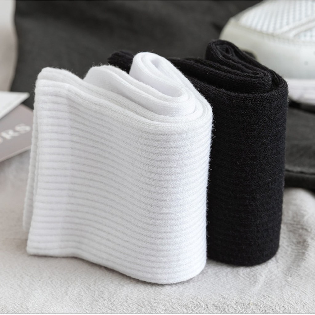 COMBO 04 ĐÔI TẤT TRƠN ĐEN, TRẮNG CAO CỔ NAM NỮ