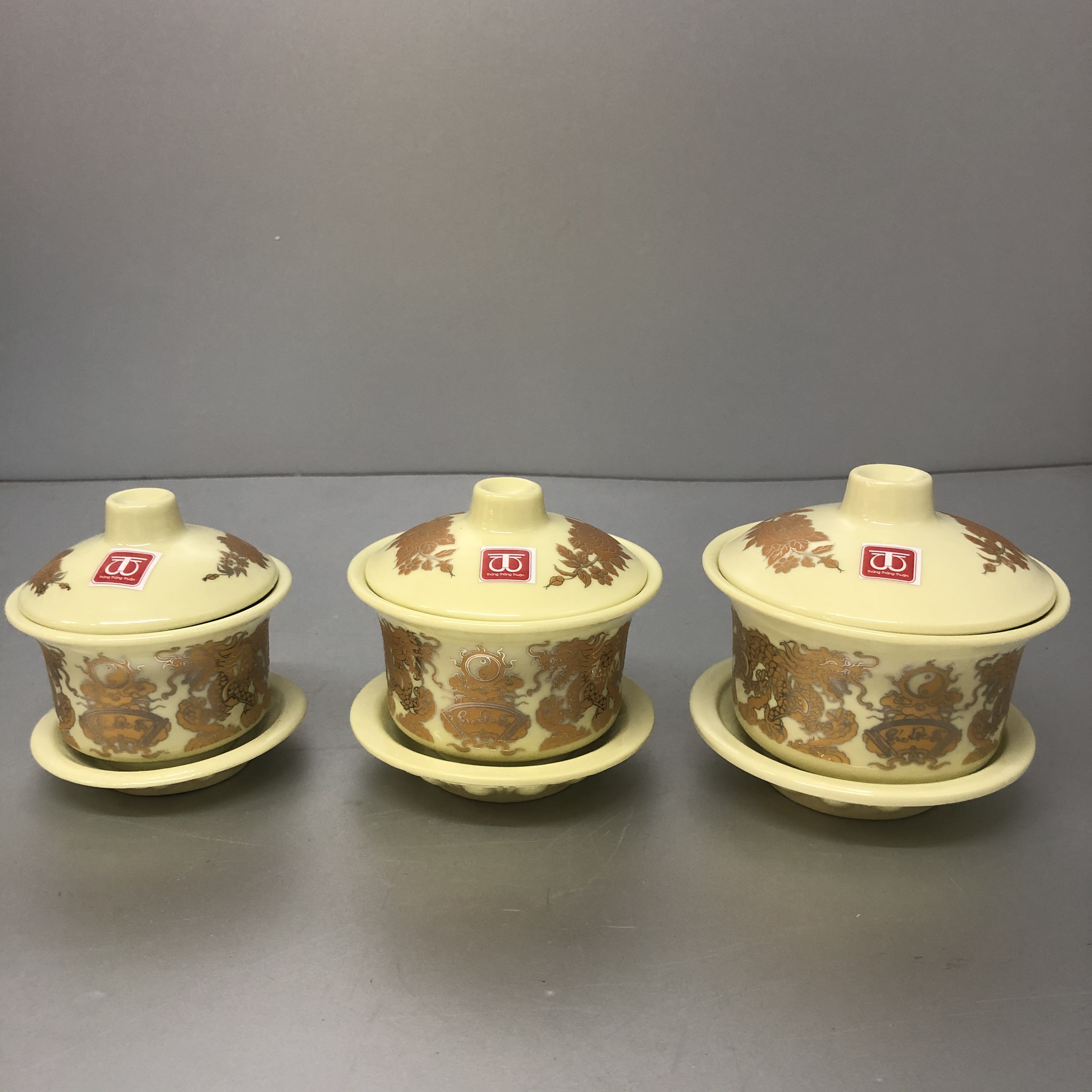Bát cúng nước bằng sứ mẫu Phúc Lộc Thọ