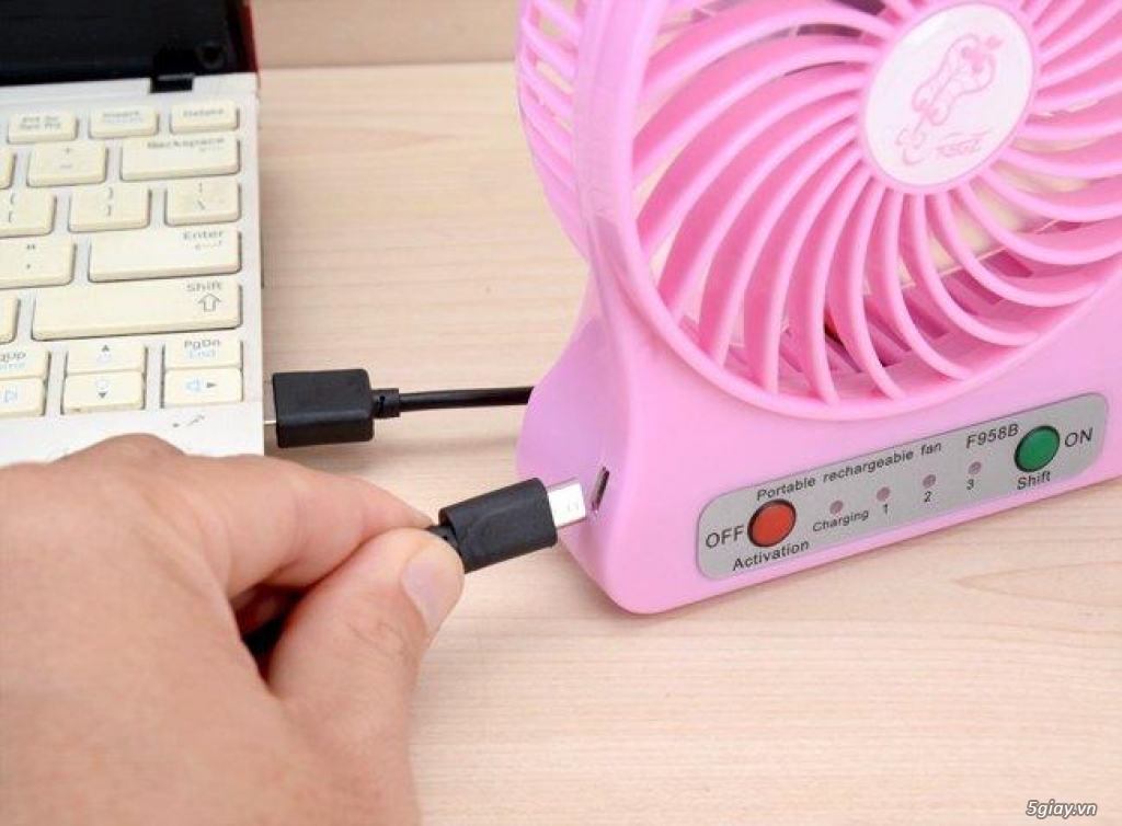 Combo Quạt Mini + Tặng Kèm Cáp Sạc, Pin Và ĐÈN LED USB