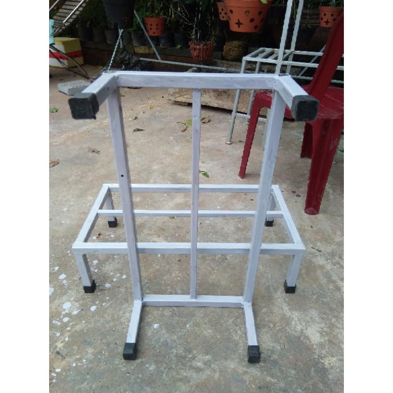 Kệ trồng rau sạch tại nhà.Rộng 30cm, Dài 55cm, Cao 20cm. có nan phụ.Kệ đơn 1kệ/1 chậu. hộp kẽm chống rỉ 20mm*20mm