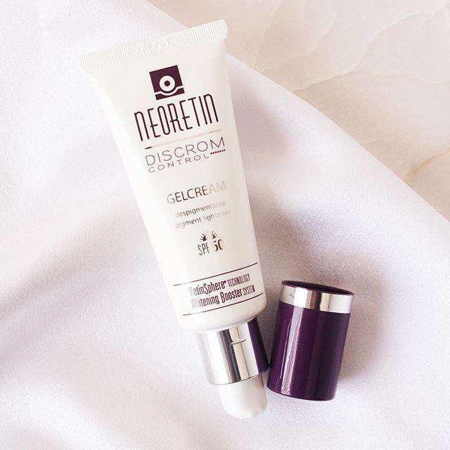 Kem chống nắng Neoretin Discrom Control Gel Cream SPF 50 40ml