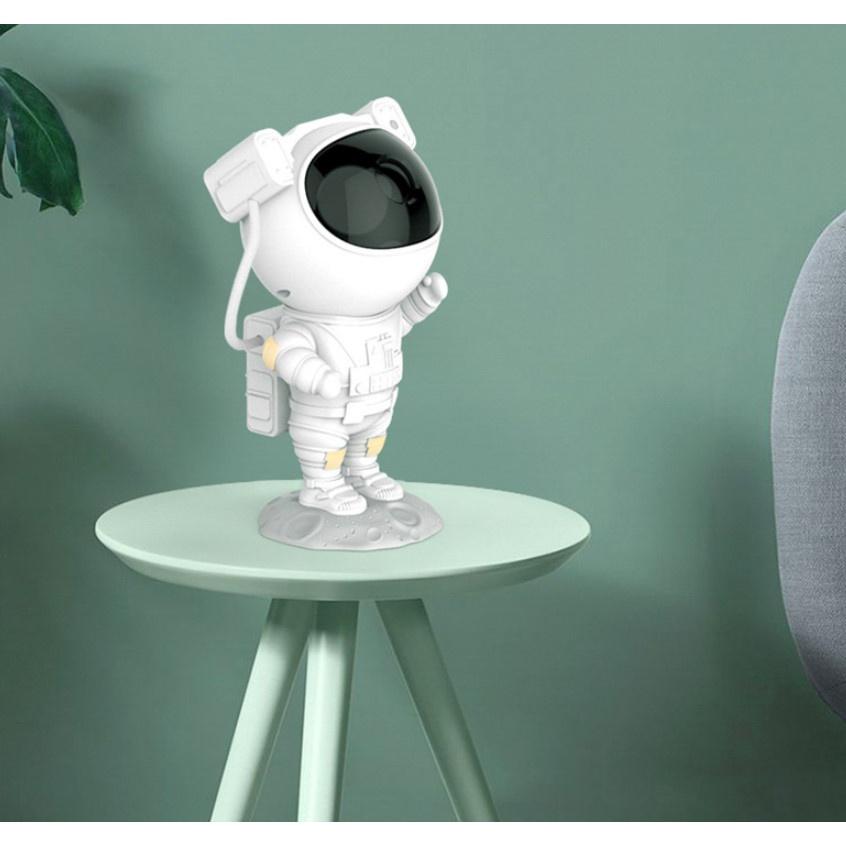 Đèn ngủ Astronaut Galaxy Star Projector Night Light