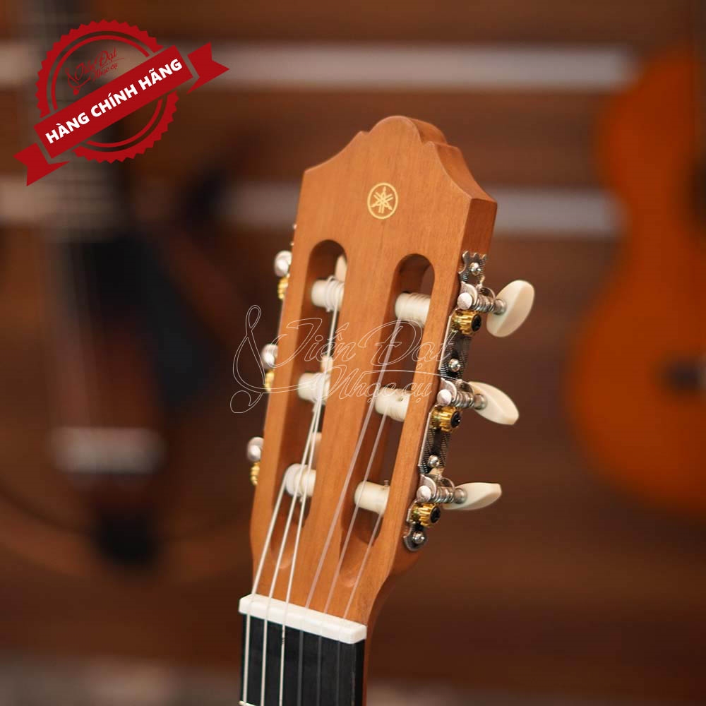 Đàn Guitar Classic Yamaha C40M, Gỗ Vân Sam, Màu Tự Nhiên, Dễ chơi, Xuất xứ Indonesia - Hàng Chính Hãng