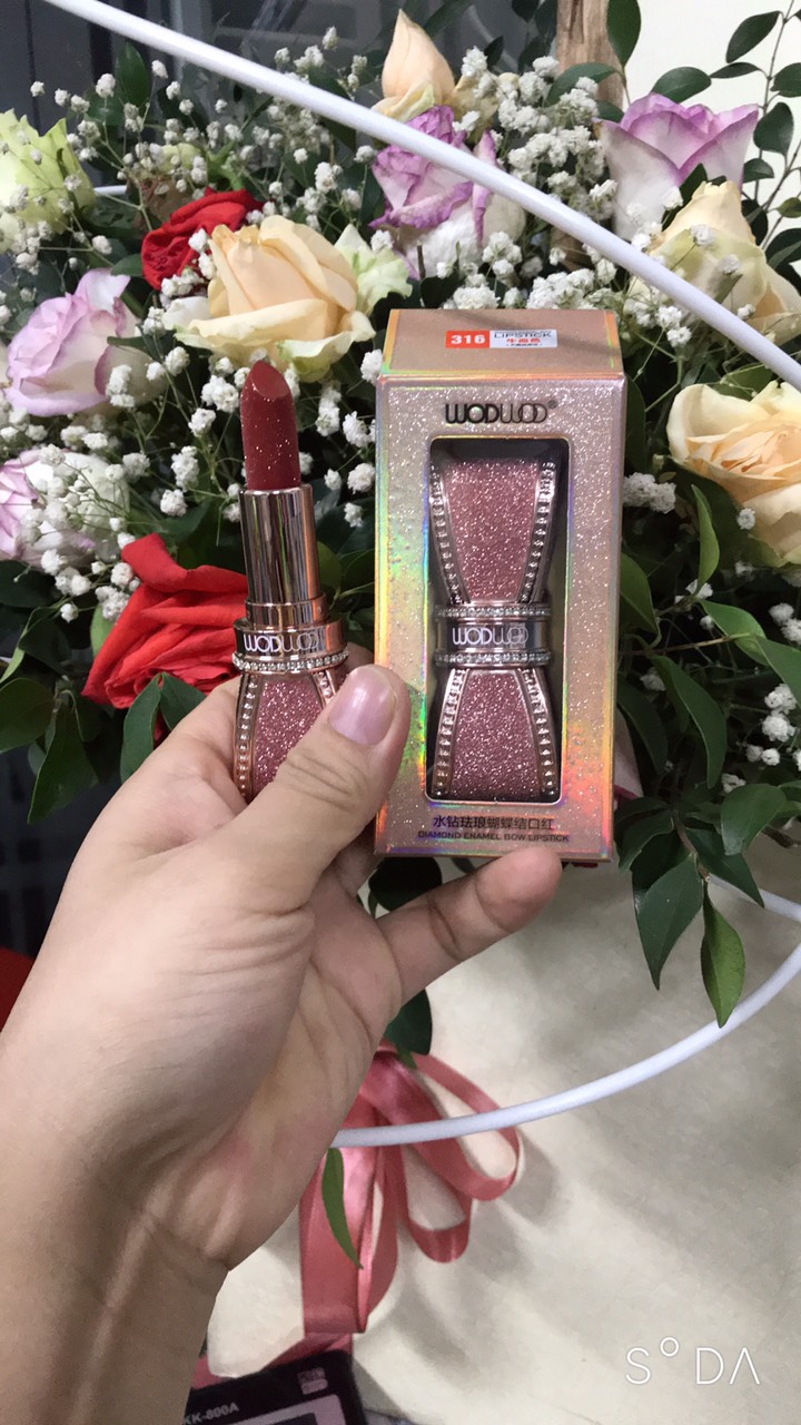 Son thỏi hình nơ WodWod Diamond Enamel Bow Lipstick(Tặng kèm 1 mặt nạ môi)