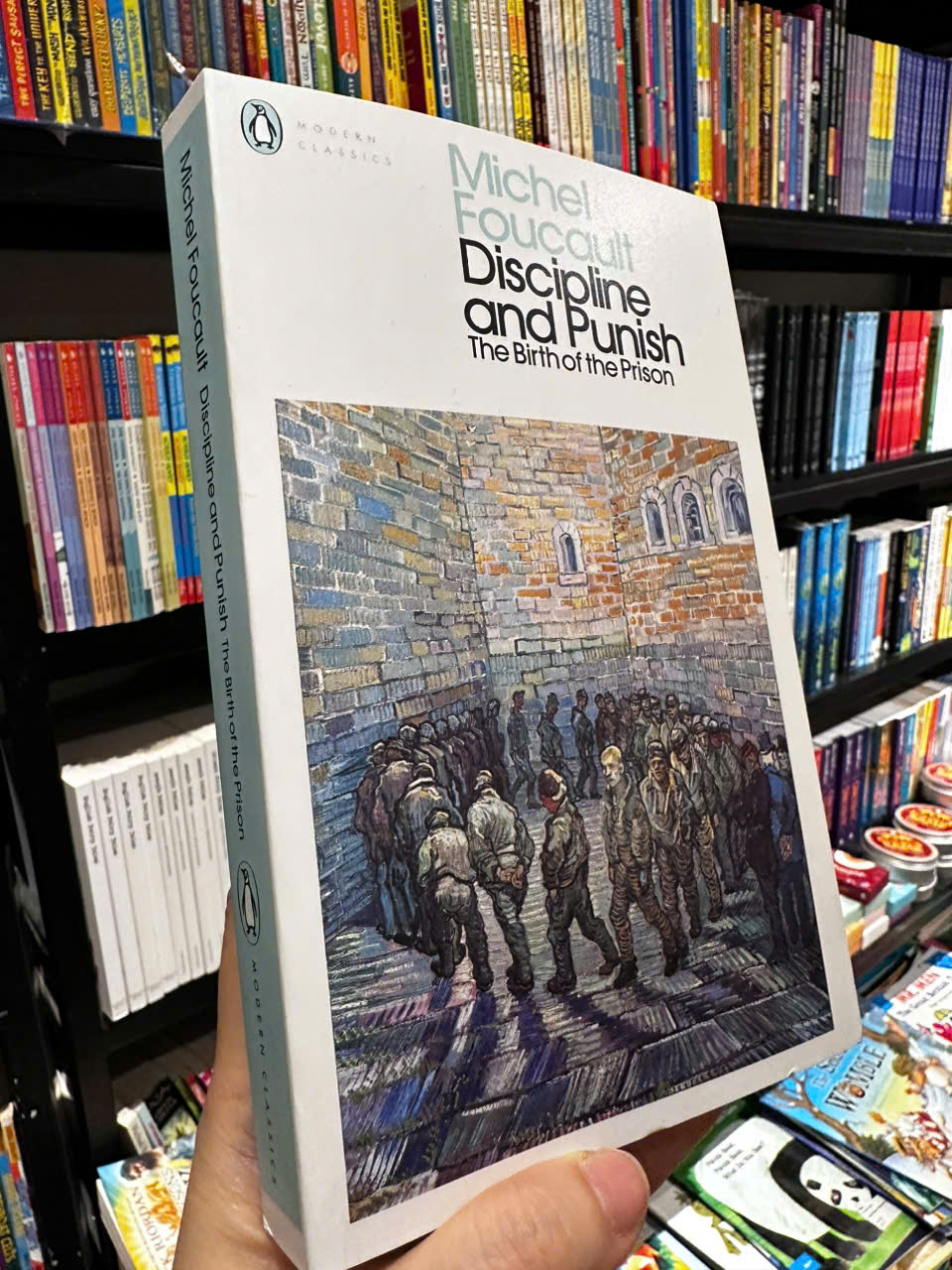 Sách - Discipline and Punish - The Birth of the Prison by Michel Foucault - Penguin Modern Classics - Sách Ngoại Văn