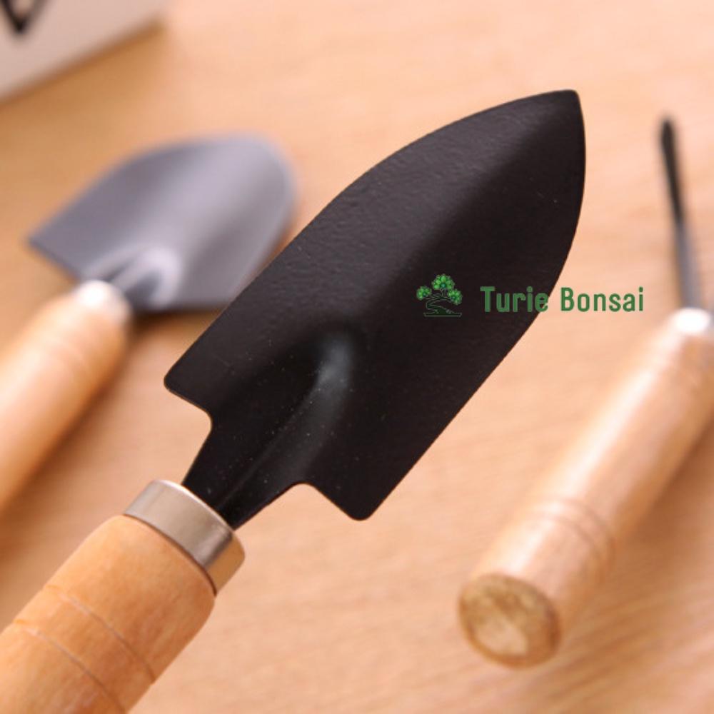 Bộ 03 Dụng cụ làm vườn cán gỗ Xẻng + Bay + Cào đất trồng rau trồng hoa chăm cây cảnh
