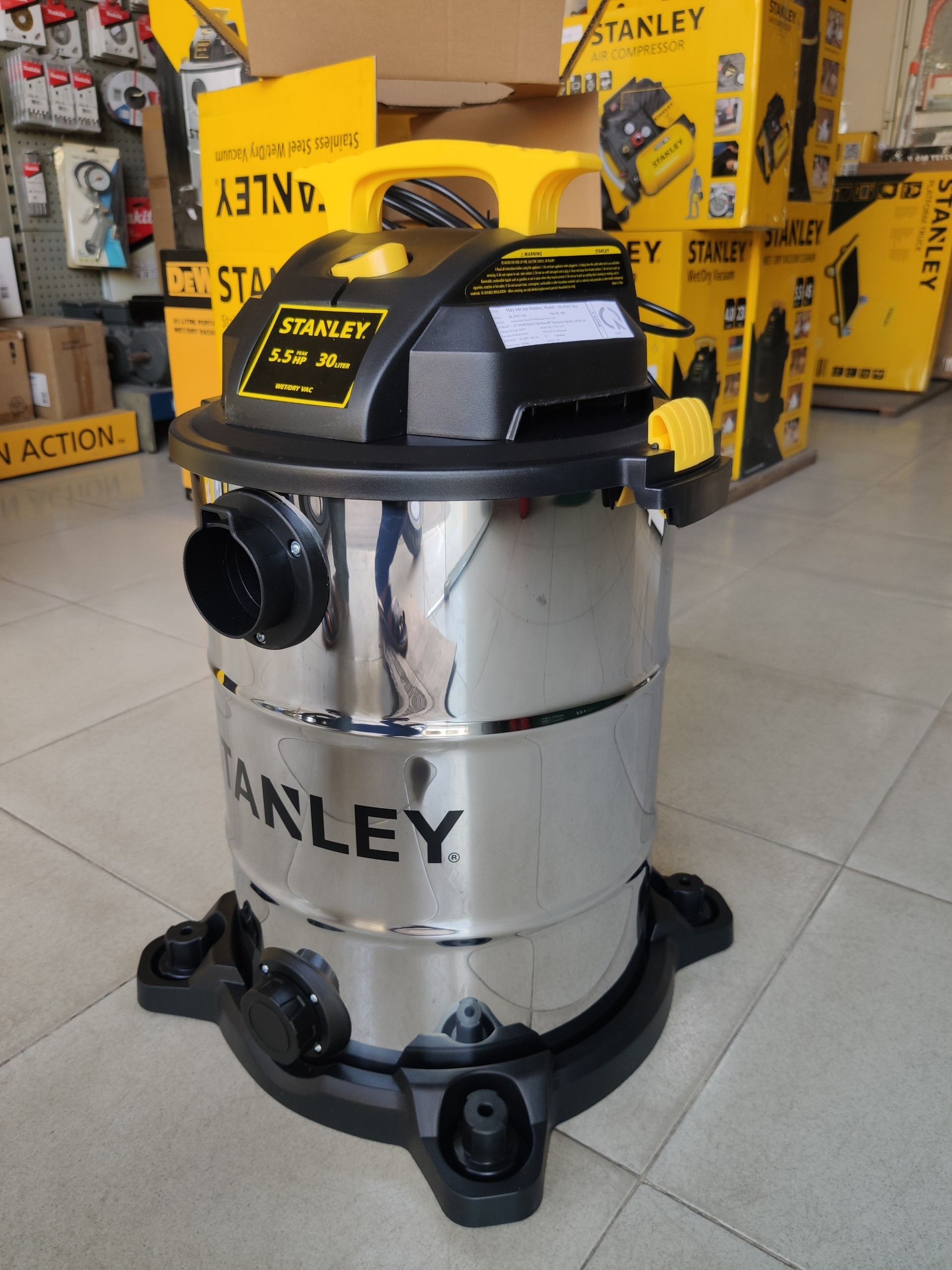 Máy hút bụi Công nghiệp 3 chức năng Stanley SL19417-8A, dung tích 30L, công suất 4000W (5.5HP)-Hàng Chính Hãng