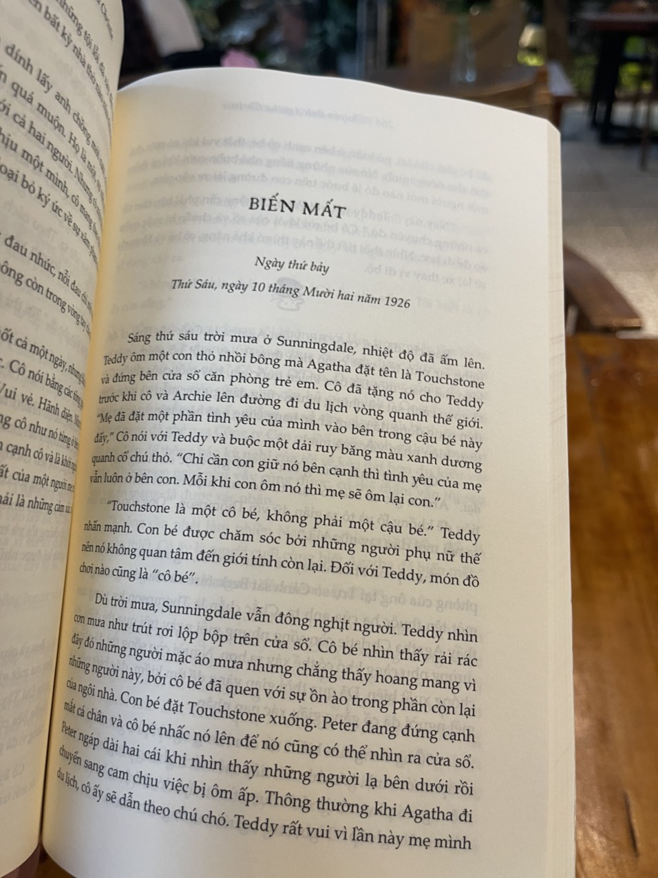 CHUYỆN TÌNH AGATHA CHRISTIE - Nina de Gramont – Nguyễn Ngọc Ánh Kim dịch - Bách Việt - NXB Thanh Niên