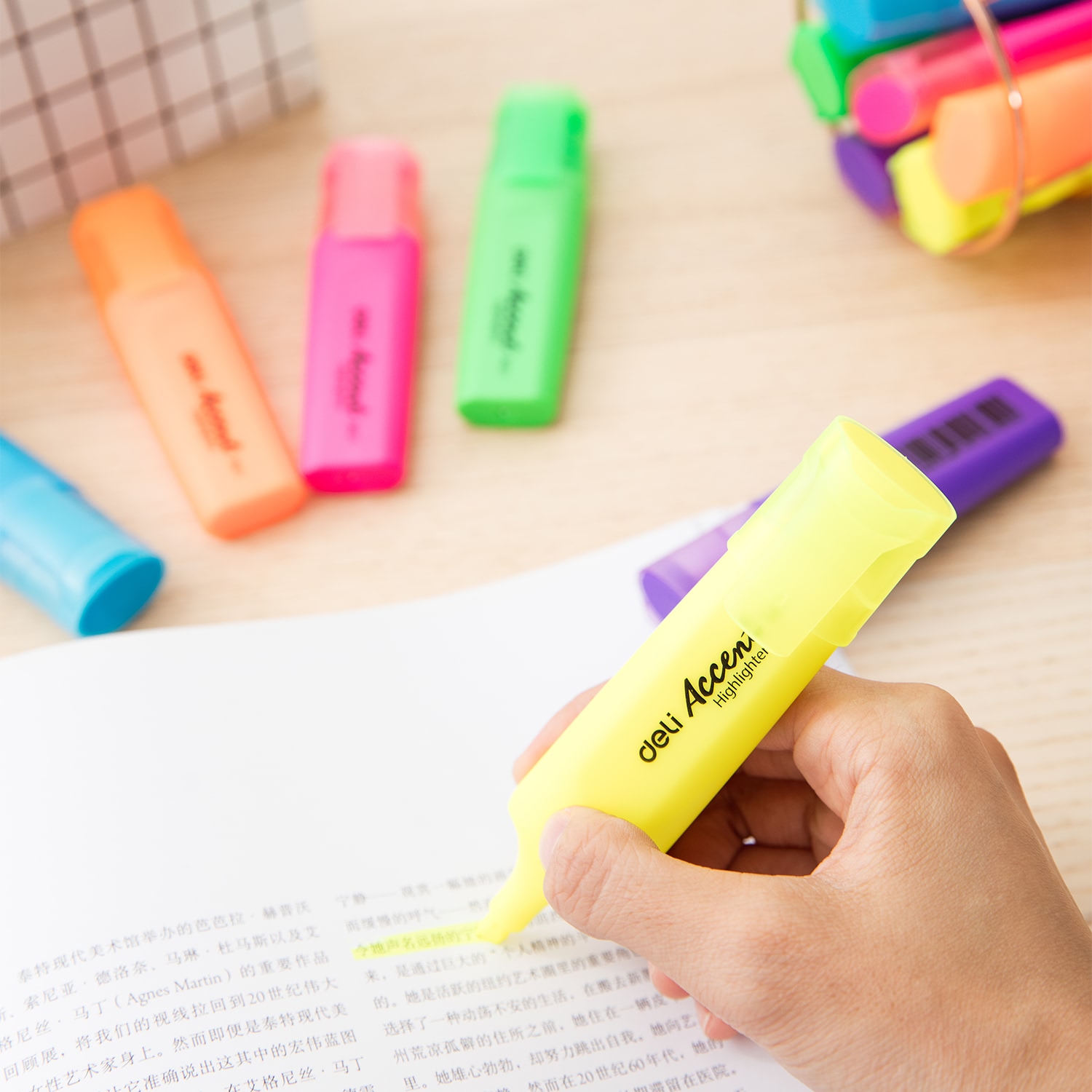 Bút Nhớ Dòng Highlight Deli - Hồng, Xanh Lá, Vàng, Cam - 2 Chiếc - ES621