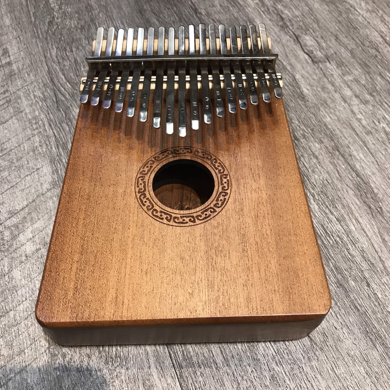 Đàn kalimba W-17T khắc nốt - đàn dễ bấm, nốt không tịt kèm phụ kiện