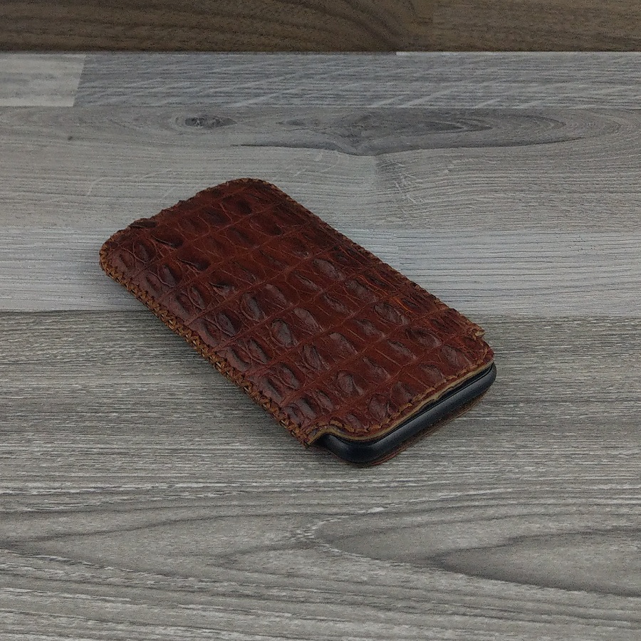 Bao da rút dành cho iphone x/xs da cá sấu gai lưng màu nâu