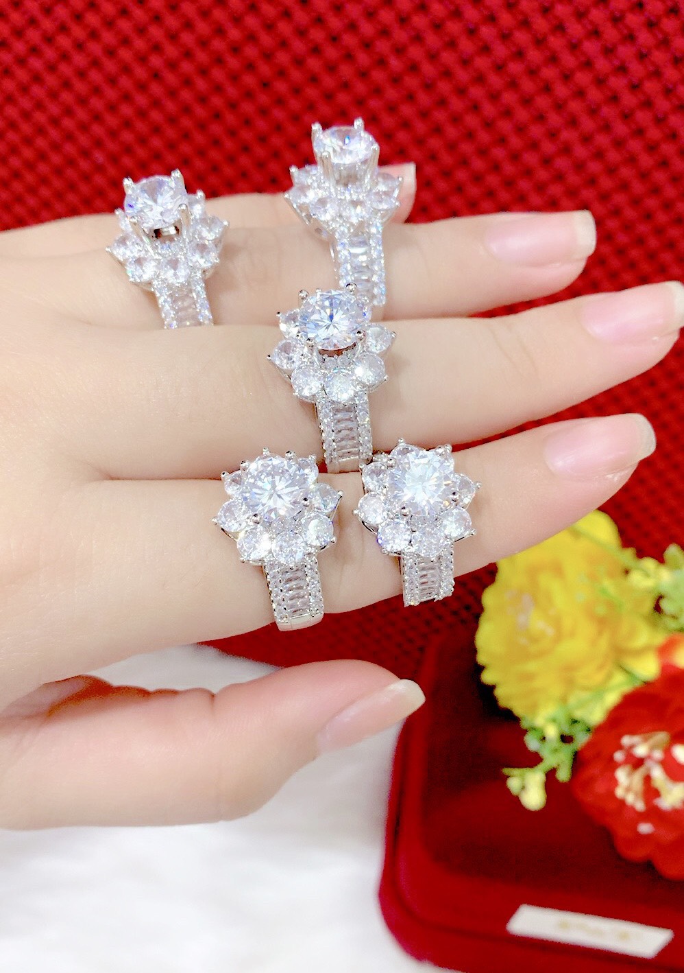 Nhẫn nữ đính xoàn mạ bạch .kim cao cấp p580