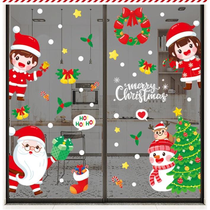 Decal dán tường trang trí Noel - 2 Bé và các bạn đón chào khách đêm giáng sinh