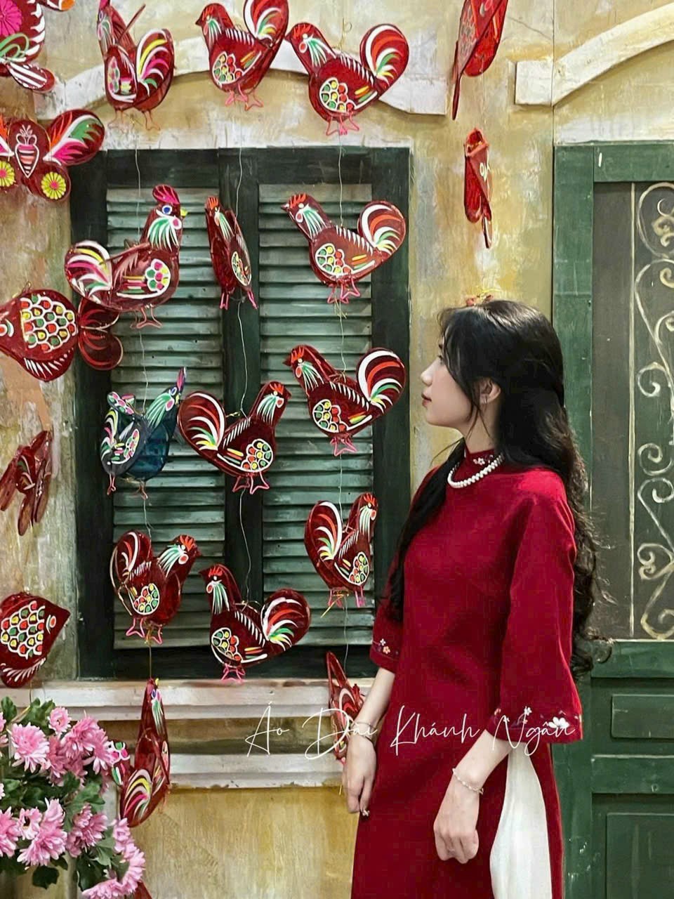 ÁO DÀI ĐỎ THÊU HOA VÀ CHÂN VÁY 2 LỚP