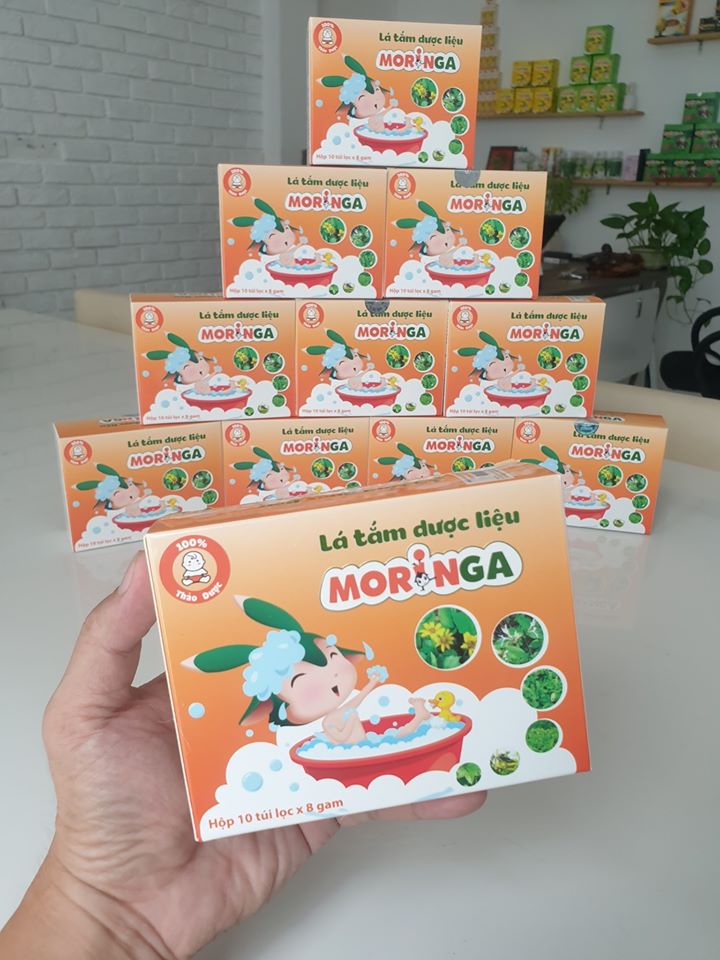 Lá tắm thảo dược MORINGA - Ngăn ngừa rôm sảy, mẩn ngứa, mụn nhọt cho trẻ sơ sinh và trẻ nhỏ - Hộp 10 gói