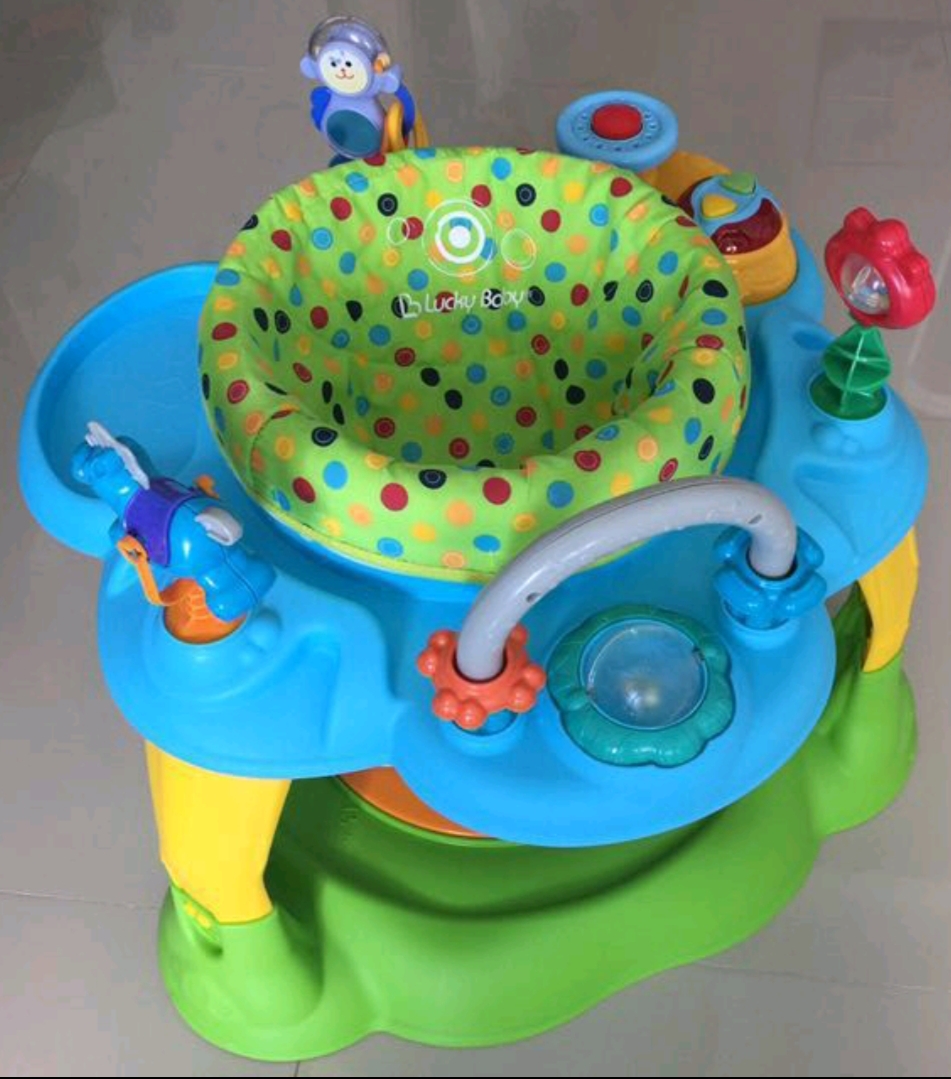 Ghế chơi 2 in 1 Wonder Fun Activity Centre Lucky Baby