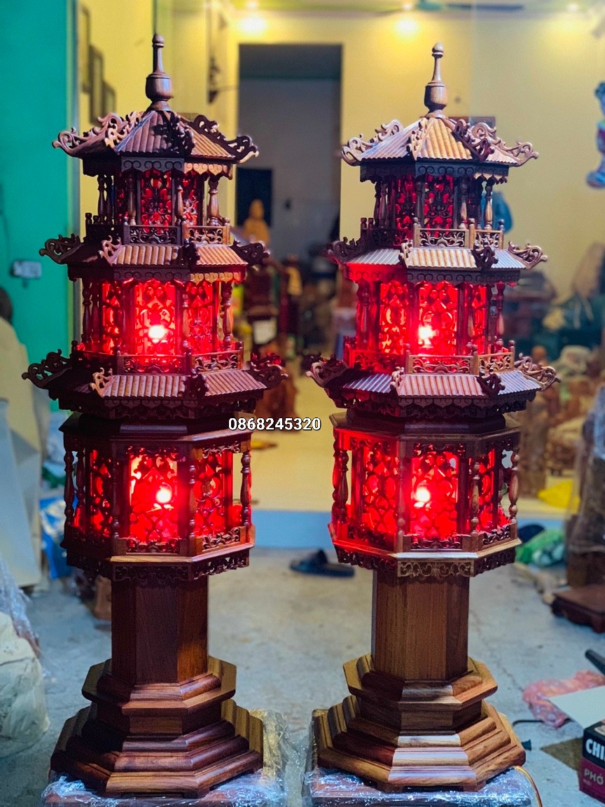 Cặp đèn thờ hình tháp 3 mái chùa bằng gỗ hương đẹp long lanh kt cao 1m27×52×52cm