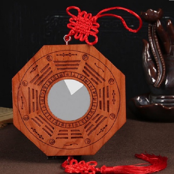 Gương Bát quái Tiên thiên Gỗ đào 13.5cm tặng ngũ vị bao sái,móc dán