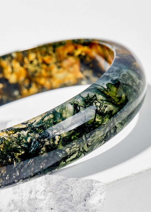 Vòng Tay Phong Thủy Đá Băng Ngọc Thủy Tảo Huyết Liền Khối (55mm) Mệnh Mộc, Hỏa Ngọc Quý Gemstones