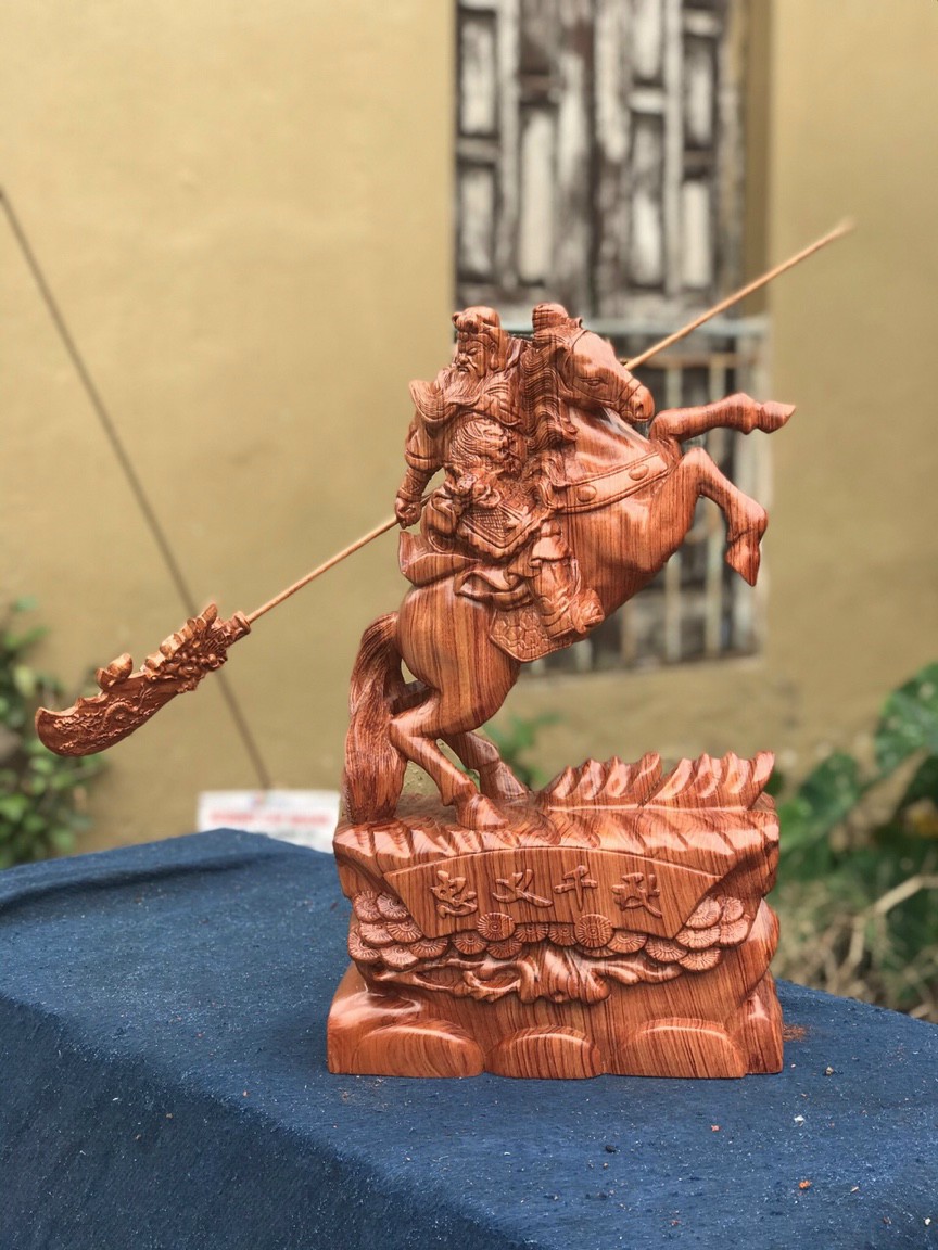 Tượng quan công cưỡi ngựa bằng gỗ hương đá kt cao 60×35×15cm