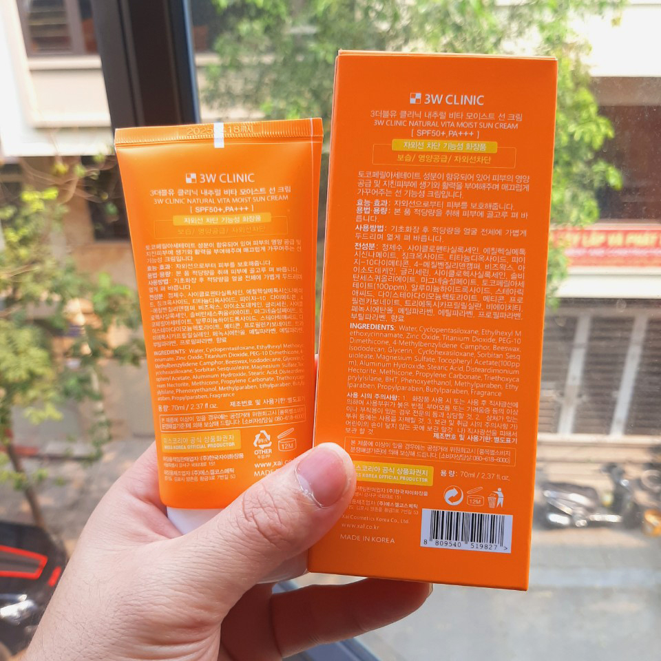 Kem chống nắng trắng da 3W Natural Vita-Moist Sun Cream Hàn Quốc 70ml