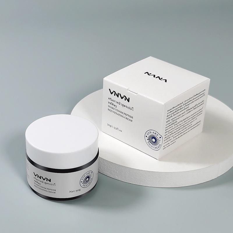 Kem dưỡng ẩm sáng và mềm da VNVN Rejuvenating Cream Thái Lan 50ml