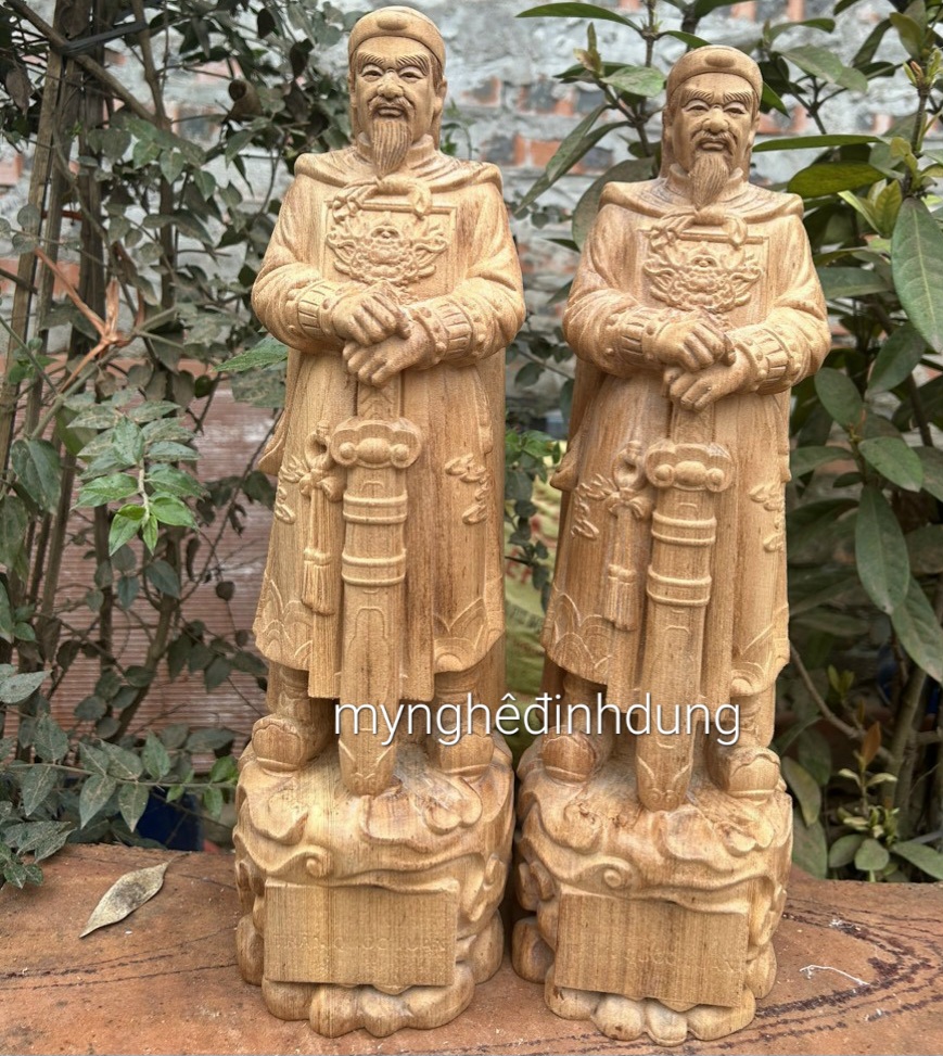 Tượng trần quốc tuấn trần hưng đạo vương bằng gỗ ngọc am thơm nức kt cao 40×14×13cm