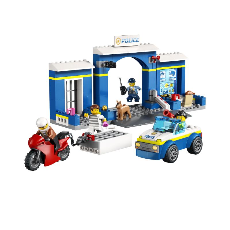 Đồ Chơi Lắp Ráp LEGO City Trạm Cảnh Sát Truy Bắt Tội Phạm 60370 (172 chi tiết)