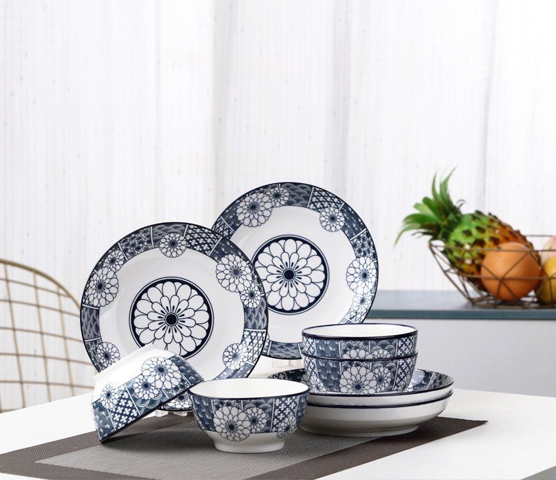 Bát đĩa gốm sứ họa tiết hoa cúc xanh cao cấp, thiết kế sang trọng, lịch sự dành cho mọi gia đình, nhà hàng, quán ăn