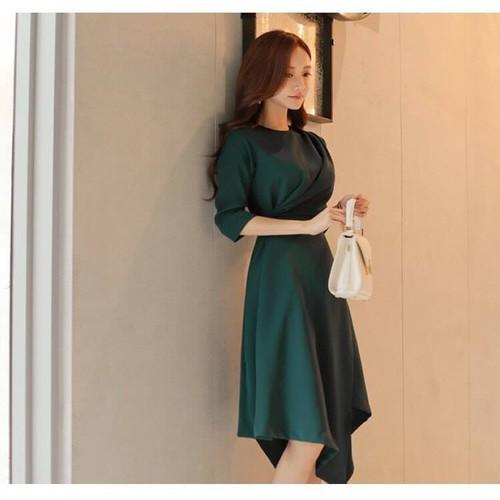 ĐẦM XOÈ LAI CÁCH ĐIỆU với chất vải thun Poly dầy dặn,co giãn thoải mái,và thoáng mát. Đầm thích hợp cho Chị/Em làm việc văn phòng mặc đi làm,đi chơi,hoặc đi tiệc
