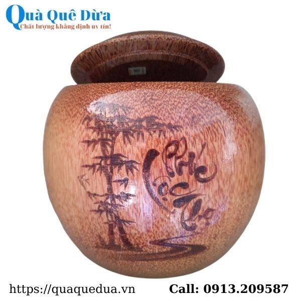 Vỏ Bình Trà Gỗ Dừa Gọn Đẹp Khắc Hoa Văn Lồng Chữ Phúc Lộc Thọ Và Bình Trà 700 - 950ml - Sản Phẩm Được Sản Xuất Tại Bến Tre
