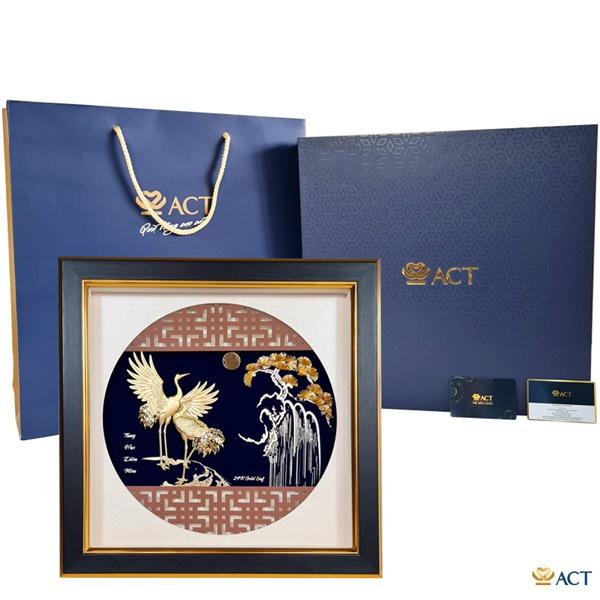 Tranh tùng hạc xòe cánh 35x35 cm - Mẫu 2