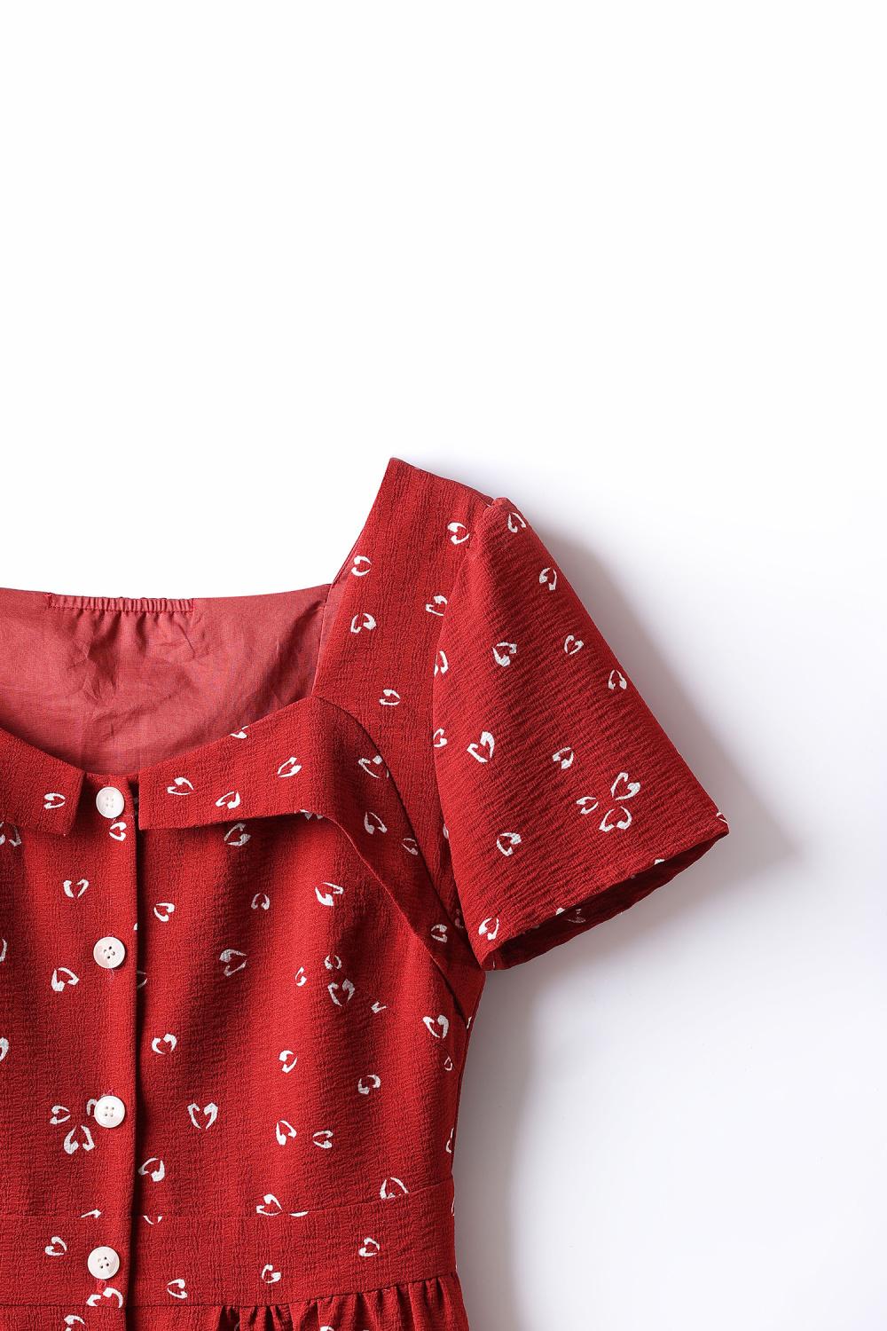 TOBE1SHOP 2023 mùa hè retro màu đỏ đầm nữ tính trà nghỉ váy cao cấp thắt lưng che thịt hiển thị gầy trung bình dài