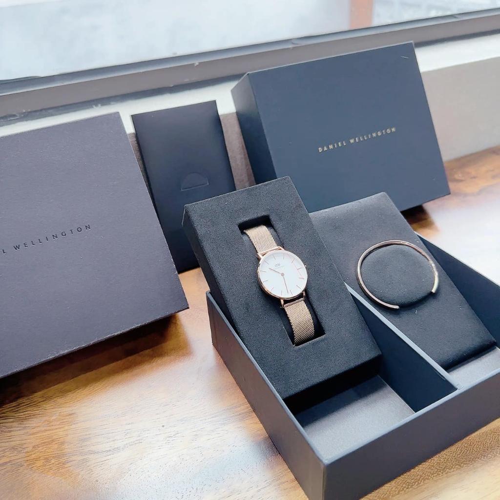 Đồng Hồ Nữ Daniel Wellington màu vàng hồng kèm lắc tay DW size S Size 32mm