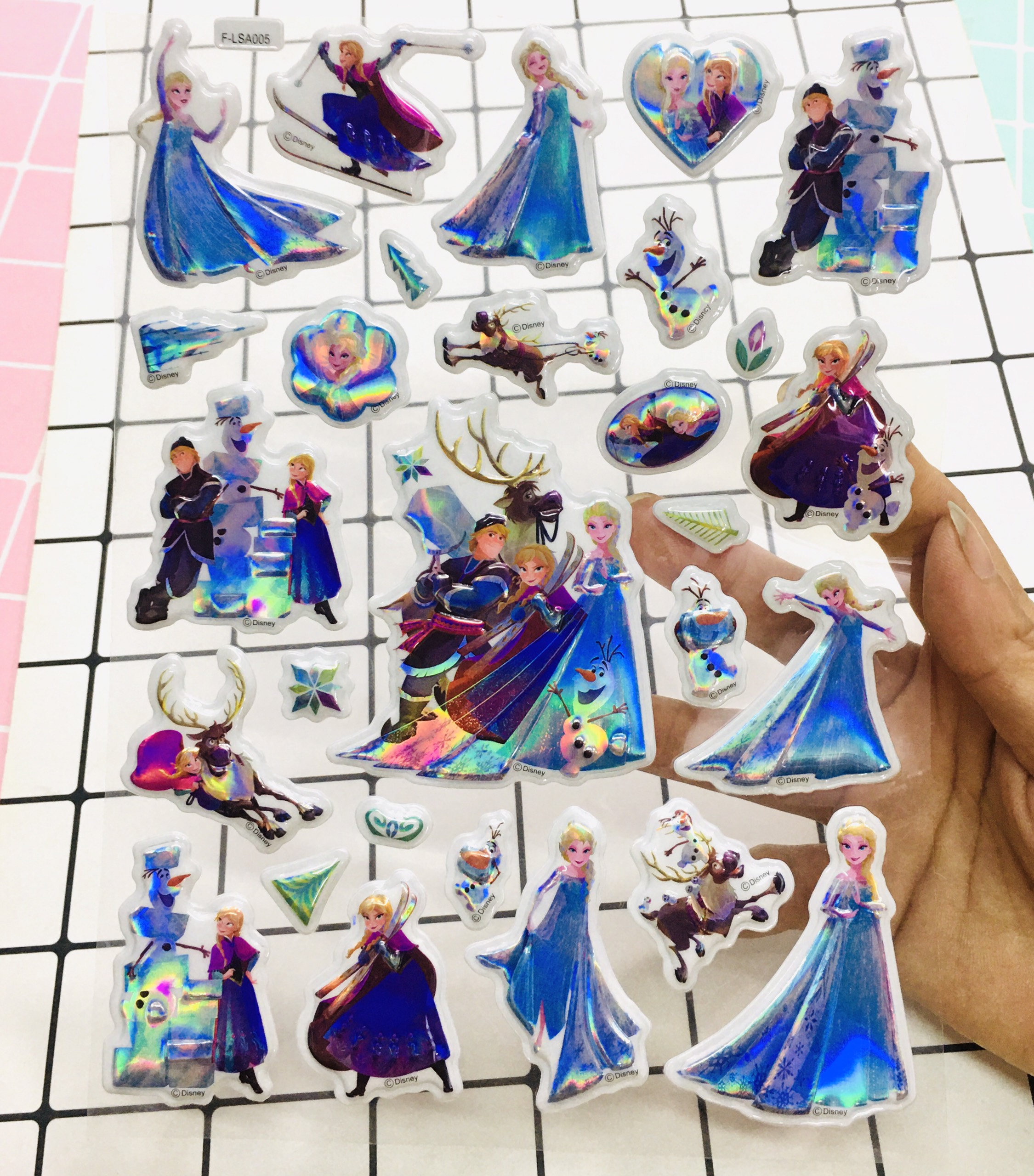 Hình Dán sticker ELSA Nổi 3D set 2 bảng ( 56 miếng ảnh )