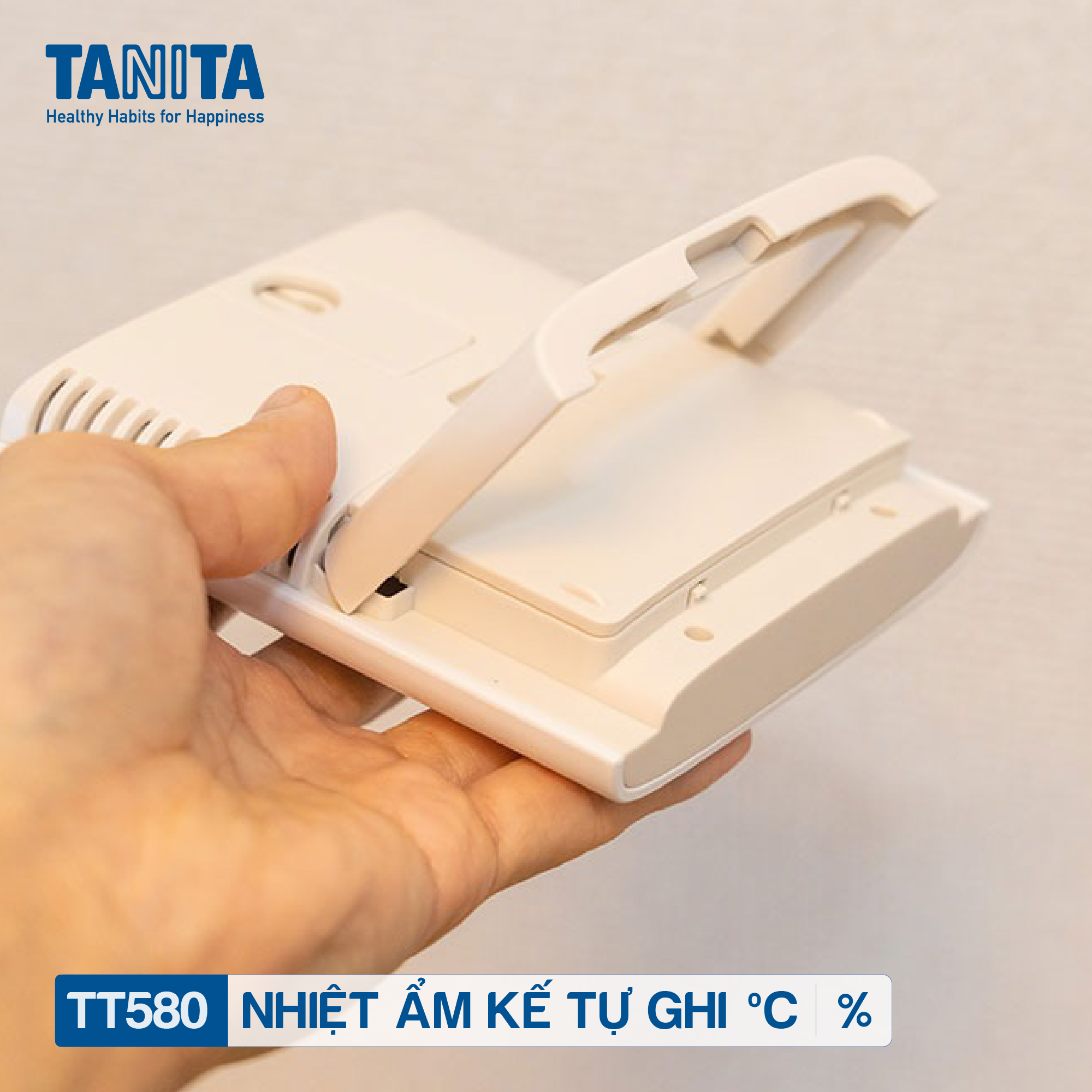 Nhiệt ẩm kế điện tử tự ghi 7 ngày TANITA TT580 chính hãng nhật bản,thiết bị đo độ ẩm nhiệt độ chính xác,màn hình rõ ràng,hiển thị ngày giờ chuông báo thức,có lỗ treo,để bàn phù hợp trong phòng lạnh, bệnh viện, gia đình có trẻ sơ sinh