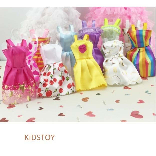 Búp Bê Cô Dâu Xinh Đẹp Đỏ Tặng Kèm Phụ Kiện 08 Món + 03 Váy Ngắn