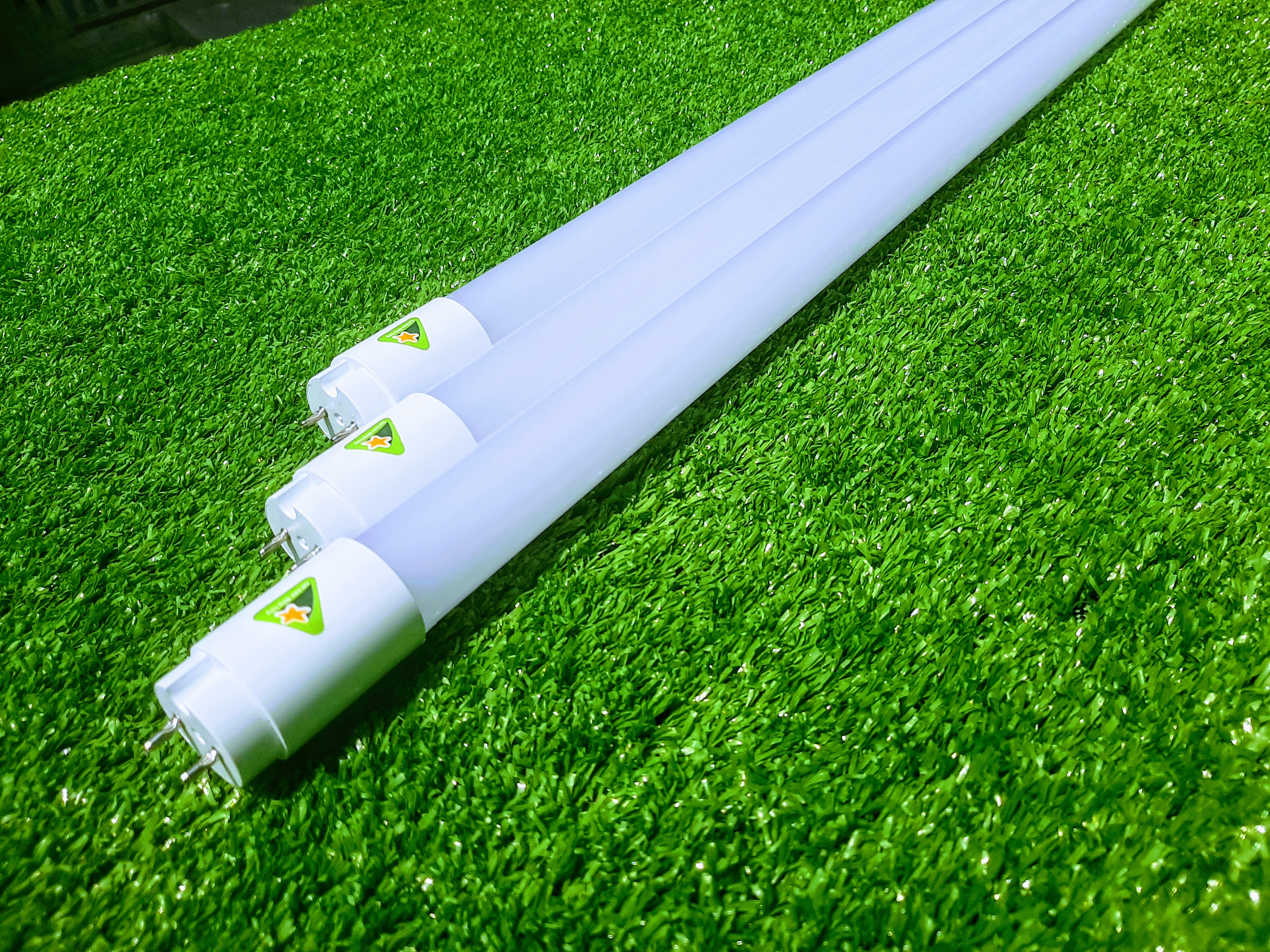 Combo 3 Bóng Đèn Led Tuýp Nhựa Nano 60cm Chống Vỡ 10W Ánh Sáng Trắng 6500K