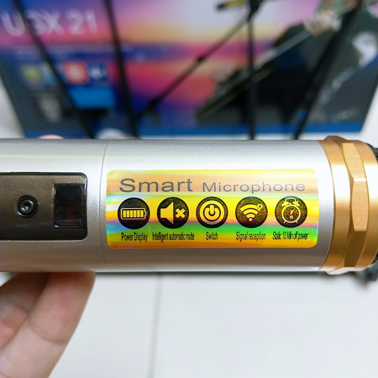 Micro Shure UGX21 2019 Karaoke Không Dây Gia Đình Main Đỏ IC - Hàng Nhập Khẩu