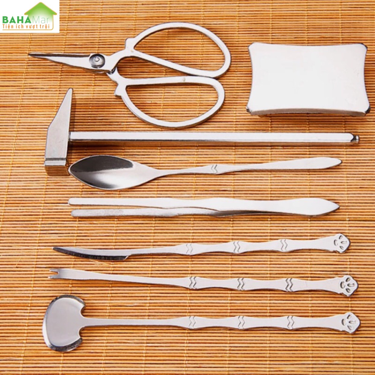 BỘ DỤNG CỤ ĂN CUA GHẸ - HẢI SẢN INOX TIỆN ÍCH CAO CẤP CÓ HỘP GỖ "BAHAMAR" thích hợp cho bất kỳ loại hải sản như tôm hùm, sò, ốc, cua và cũng có thể sử dụng khi ăn quả óc chó, hạnh nhân…