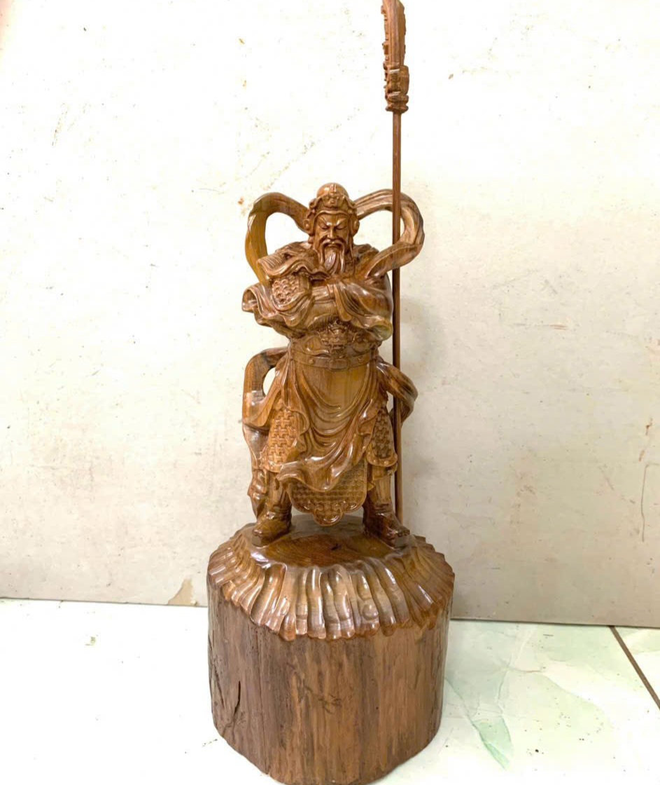 Tượng quan công trấn ải bằng gỗ bách xanh thơm nức kt cao 24×12×7cm