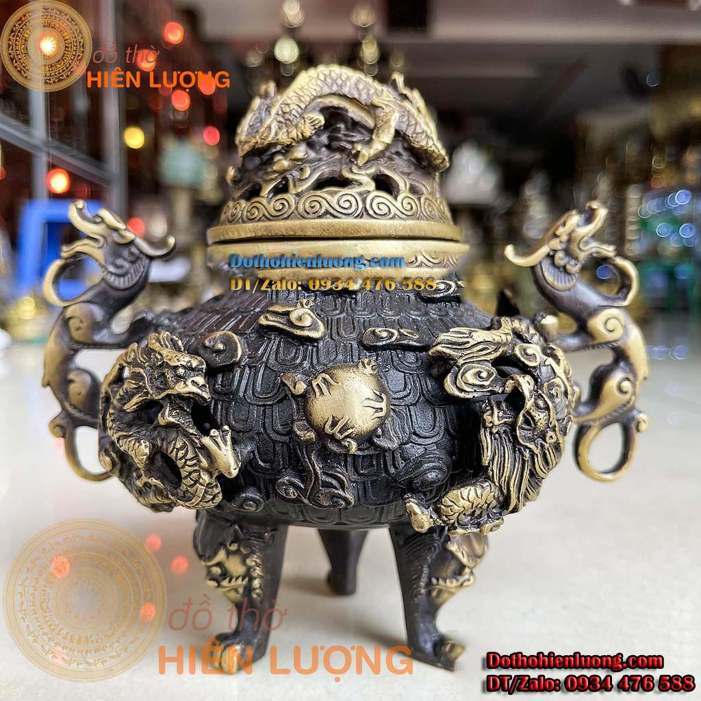 Đỉnh Xông Trầm Song Long Chầu Nguyệt Thủng Màu Đen Bằng Đồng Phong Thủy