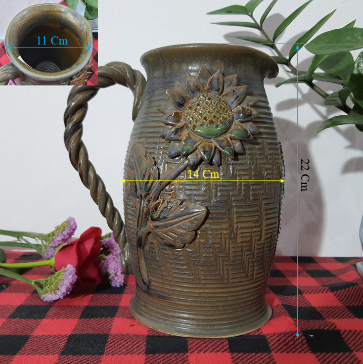 Bình hoa vuốt tay hoa sen H22