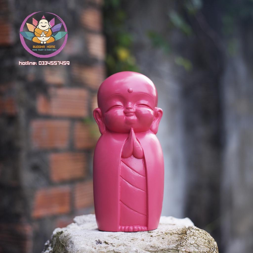 Chú tiểu decor hiện đại 21 cm trang trí nhà cửa màu đỏ rubi