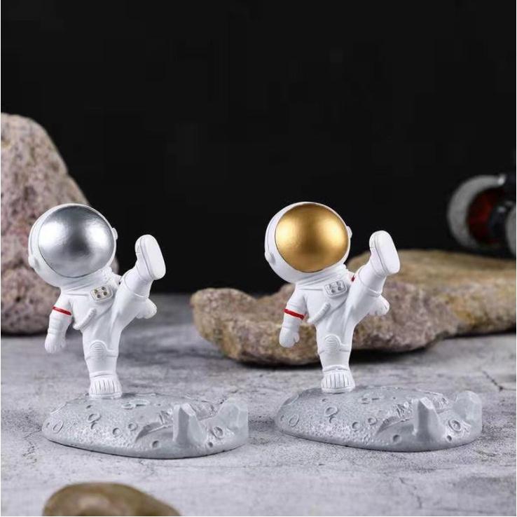 Giá đỡ điện thoại phi hành gia nhiều kiểu dáng