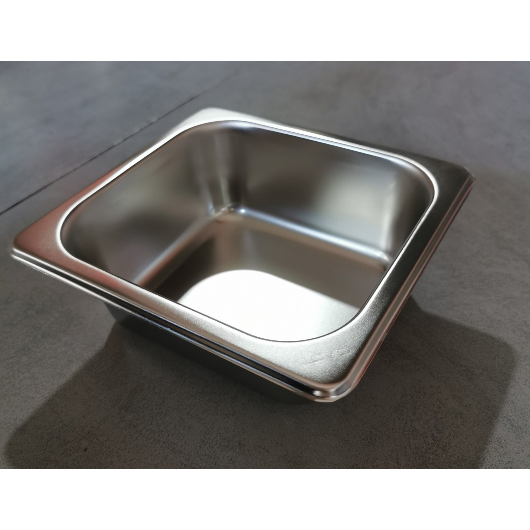 KHAY INOX ĐỰNG THẠCH TRÀ SỮA, ĐỰNG THẠCH 17X18 CAO 6,5CM